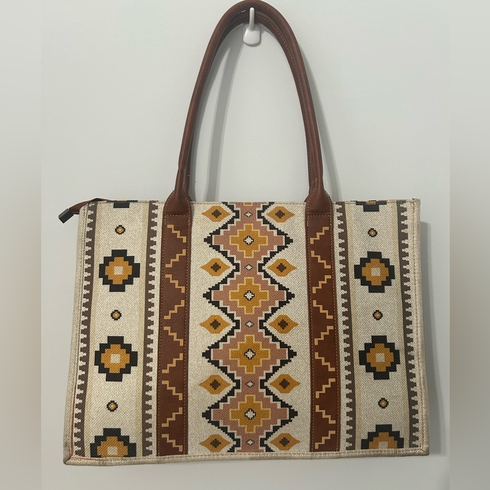 Wrangler Geometric Tan and Brown Tote - Picture 2 of 11